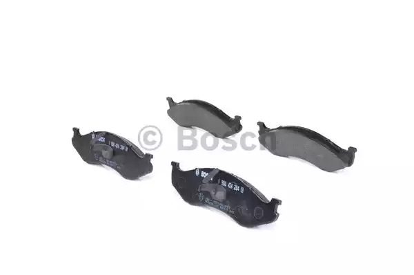 Комплект тормозных колодок BOSCH 0 986 424 284 (BP139, E1 90R-011096/704, 21822, 7358AD47;7358-D47;7507-D47;7358D477)