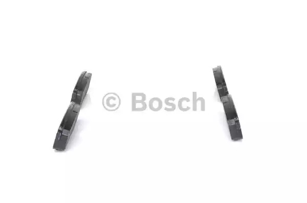 Комплект тормозных колодок BOSCH 0 986 424 313 (BP152, 21 947, 7487D606, 90R-010053/001)