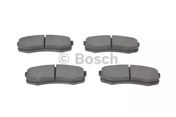 Комплект тормозных колодок BOSCH 0 986 424 313 (BP152, 21 947, 7487D606, 90R-010053/001)