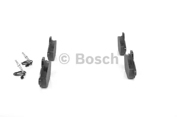 Комплект тормозных колодок BOSCH 0 986 424 415 (BP205, E1 90R-011075/1632, 23042)