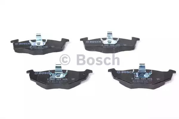 Комплект тормозных колодок BOSCH 0 986 424 449 (BP218, D694, E13 90R-010218/006, 21866)