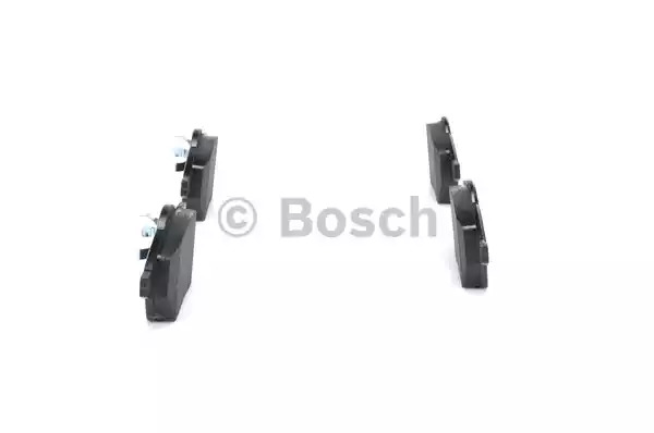 Комплект тормозных колодок BOSCH 0 986 424 460 (BP229, E9 90R - 02A1080/0054, 21911, 7434D555; 7434D687; 7710D687)