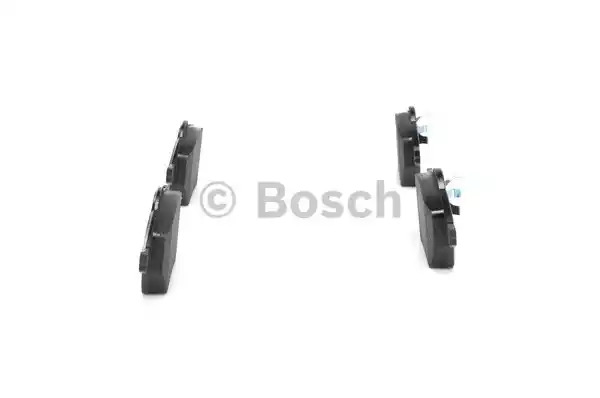 Комплект тормозных колодок BOSCH 0 986 424 460 (BP229, E9 90R - 02A1080/0054, 21911, 7434D555; 7434D687; 7710D687)