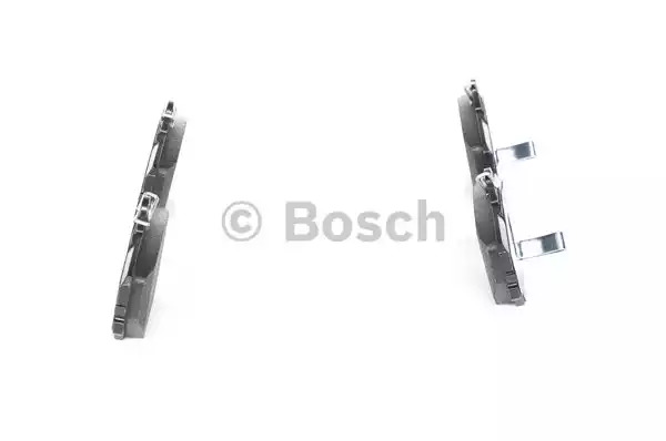 Комплект тормозных колодок BOSCH 0 986 424 471 (BP240, E1 90R-011195/114, 21998)