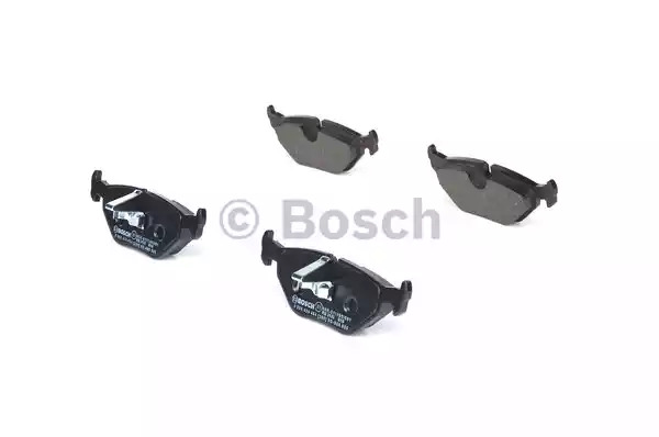 Комплект тормозных колодок BOSCH 0 986 424 484 (BP252, E1 90R-011195/081, 21934, 7286D692; 7567D692; 7737D763)