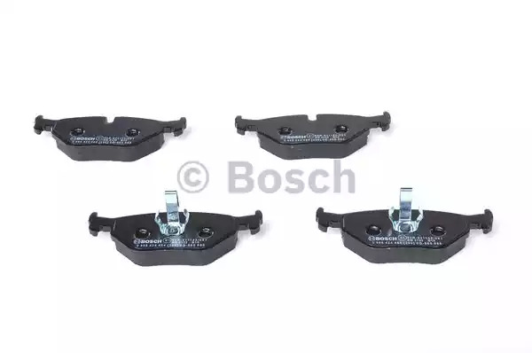 Комплект тормозных колодок BOSCH 0 986 424 484 (BP252, E1 90R-011195/081, 21934, 7286D692; 7567D692; 7737D763)