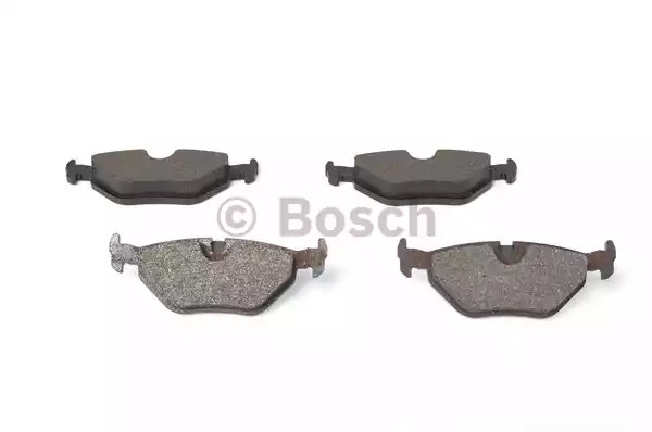 Комплект тормозных колодок BOSCH 0 986 424 484 (BP252, E1 90R-011195/081, 21934, 7286D692; 7567D692; 7737D763)