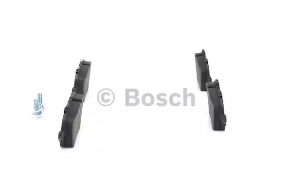 Комплект тормозных колодок BOSCH 0 986 424 517 (BP274, E9 90R-01899/889, 23144, 7747D872)