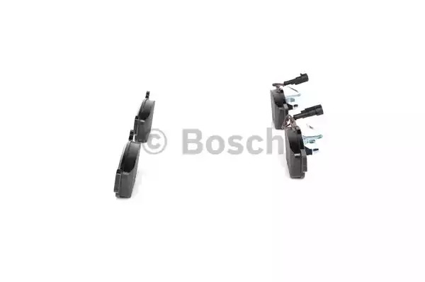 Комплект тормозных колодок BOSCH 0 986 424 576 (BP322, E1 90R-01139/048, 21636)