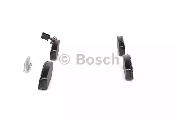 Комплект тормозных колодок BOSCH 0 986 424 595 (BP337, E9 90R - 02A1080/0460, 23 711, 8745D1536)