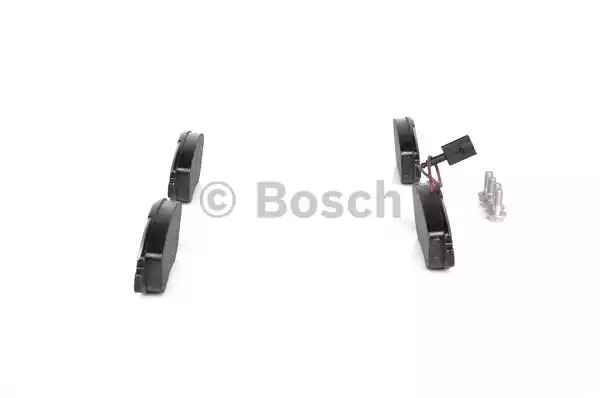 Комплект тормозных колодок BOSCH 0 986 424 595 (BP337, E9 90R - 02A1080/0460, 23 711, 8745D1536)