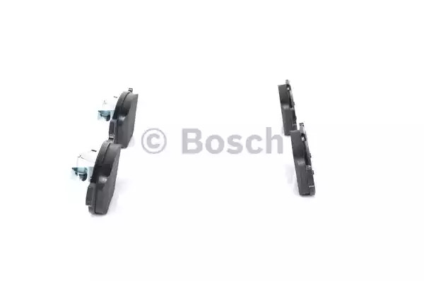 Комплект тормозных колодок BOSCH 0 986 424 701 (BP414, E1 90R-011199/020, 23 440, 7871D970)