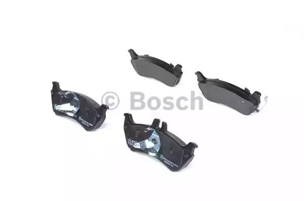 Комплект тормозных колодок BOSCH 0 986 424 708 (BP421, E9 90R-02A0871/0393, 23190, 7629D761; 7750D875)