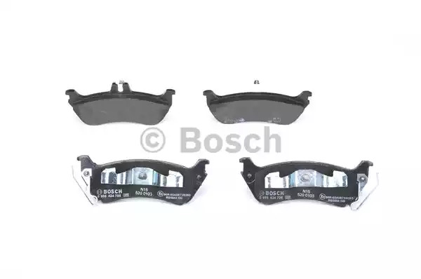 Комплект тормозных колодок BOSCH 0 986 424 708 (BP421, E9 90R-02A0871/0393, 23190, 7629D761; 7750D875)