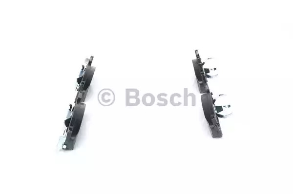 Комплект тормозных колодок BOSCH 0 986 424 708 (BP421, E9 90R-02A0871/0393, 23190, 7629D761; 7750D875)