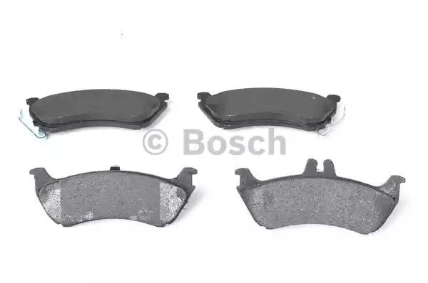 Комплект тормозных колодок BOSCH 0 986 424 708 (BP421, E9 90R-02A0871/0393, 23190, 7629D761; 7750D875)