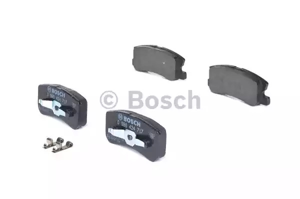 Комплект тормозных колодок BOSCH 0 986 424 717 (BP429, 23 582, 7743D868, 90R-010162/003)