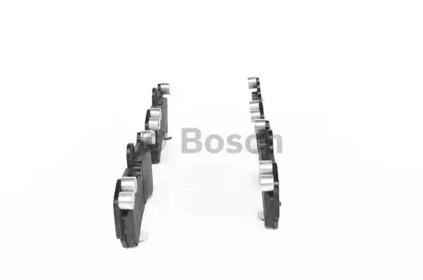 Комплект тормозных колодок BOSCH 0 986 424 740 (BP449, E1 90R-011076/1643, 23692, 7911D1007)