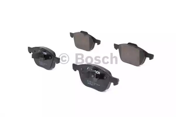 Комплект тормозных колодок BOSCH 0 986 424 794 (BP935, E1 90R-011199/020, 23 723, 7947D104)