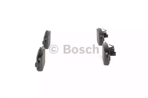 Комплект тормозных колодок BOSCH 0 986 424 794 (BP935, E1 90R-011199/020, 23 723, 7947D104)