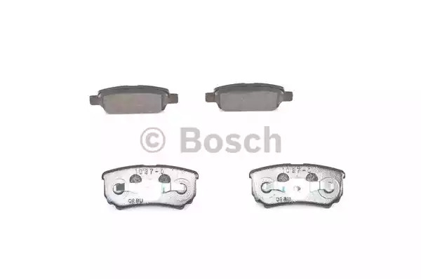 Комплект тормозных колодок BOSCH 0 986 424 814 (BP952, E1 90R-011209/033, 24014, 7940D103)