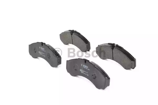 Комплект тормозных колодок BOSCH 0 986 424 833 (BP972, E1 90R-011210/012, 29121, 8835D1487)