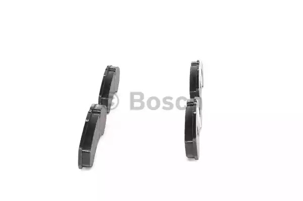 Комплект тормозных колодок BOSCH 0 986 424 833 (BP972, E1 90R-011210/012, 29121, 8835D1487)