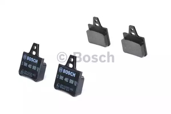 Комплект тормозных колодок BOSCH 0 986 460 958 (BP527, 20 162, 8337D121, 90R-010251/002)