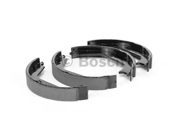 Комлект тормозных накладок BOSCH 0 986 487 623 (BS858)