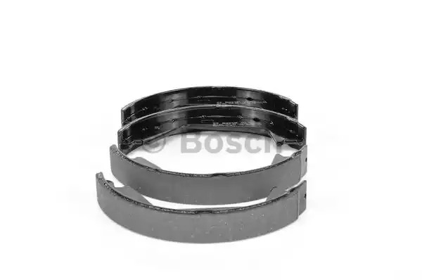 Комлект тормозных накладок BOSCH 0 986 487 623 (BS858)