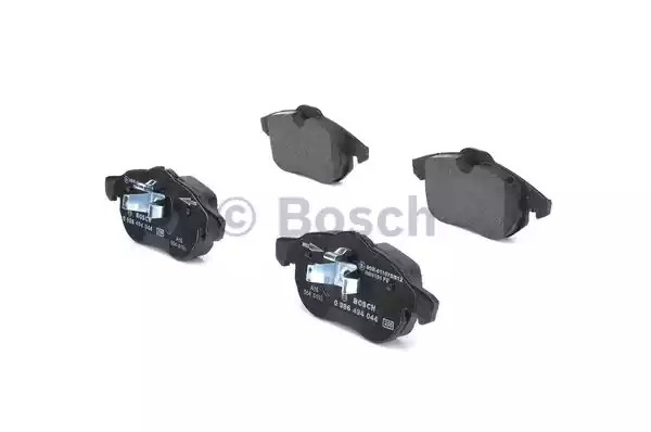 Комплект тормозных колодок BOSCH 0 986 494 044 (BP393, E1 90R - 011075/812, 23738, 8497D138; 7873D972)