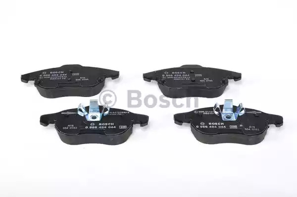 Комплект тормозных колодок BOSCH 0 986 494 044 (BP393, E1 90R - 011075/812, 23738, 8497D138; 7873D972)