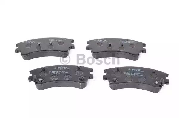 Комплект тормозных колодок BOSCH 0 986 494 079 (BP989, E1 - 90R-02A0219/0115, 24046, 7856D957)