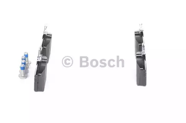 Комплект тормозных колодок BOSCH 0 986 494 095 (BP1005, D1486, E1 90R-02A0140/0021, 24135)