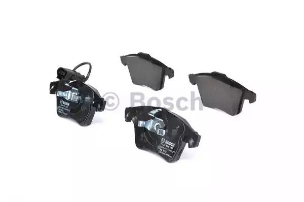 Комплект тормозных колодок BOSCH 0 986 494 107 (BP1017, E1 90R-011199/027, 23749, 8287D117)