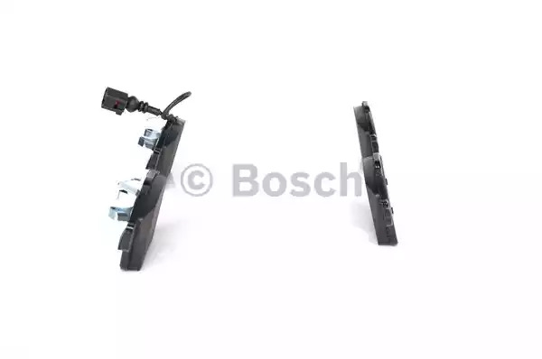 Комплект тормозных колодок BOSCH 0 986 494 107 (BP1017, E1 90R-011199/027, 23749, 8287D117)