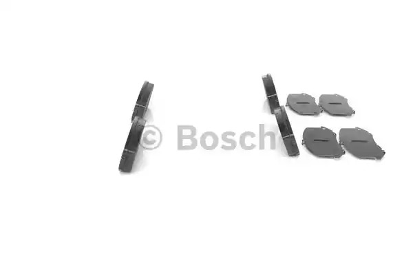 Комплект тормозных колодок BOSCH 0 986 494 241 (BP1304, E9-90R-01870/1435, 24346)