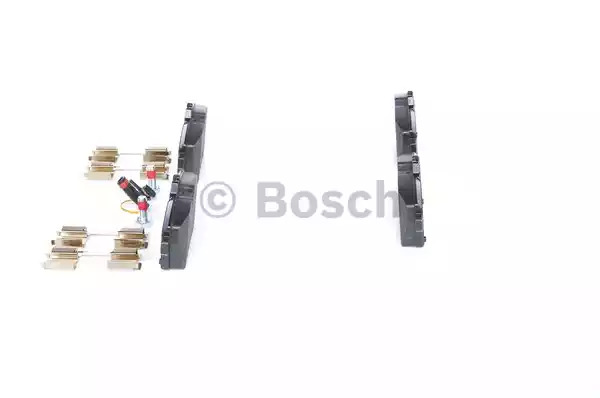 Комплект тормозных колодок BOSCH 0 986 494 290 (BP1323, E1 90R-011200/212, 24077)