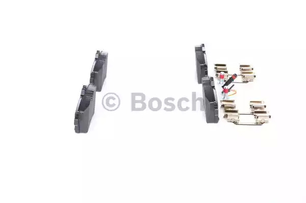 Комплект тормозных колодок BOSCH 0 986 494 290 (BP1323, E1 90R-011200/212, 24077)