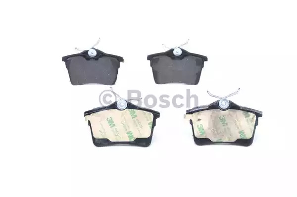 Комплект тормозных колодок BOSCH 0 986 494 304 (BP1242, D1926, E1-90R-011078/1337, 24765)