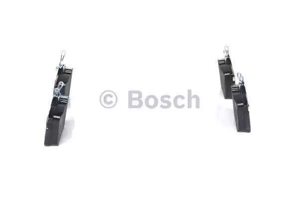 Комплект тормозных колодок BOSCH 0 986 494 304 (BP1242, D1926, E1-90R-011078/1337, 24765)