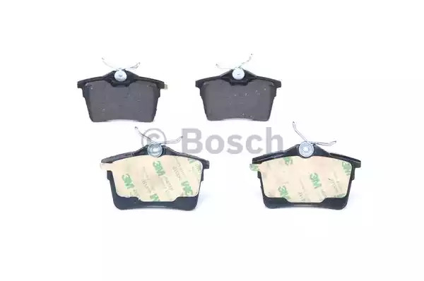 Комплект тормозных колодок BOSCH 0 986 494 304 (BP1242, D1926, E1-90R-011078/1337, 24765)