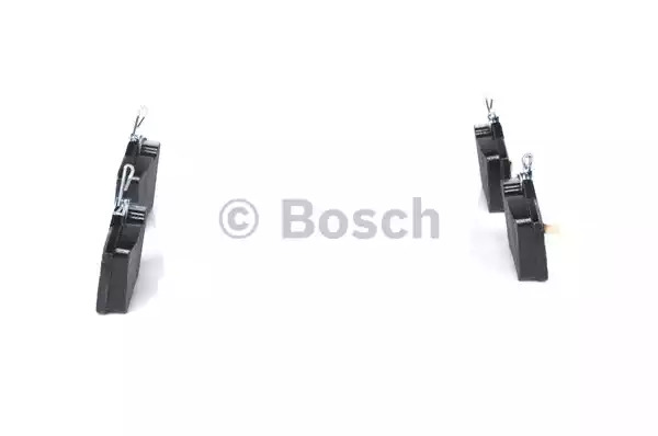 Комплект тормозных колодок BOSCH 0 986 494 304 (BP1242, D1926, E1-90R-011078/1337, 24765)