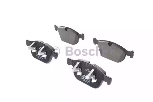 Комплект тормозных колодок BOSCH 0 986 494 305 (BP1241, E9-90R-01904/2638, 24399, 8525D141)