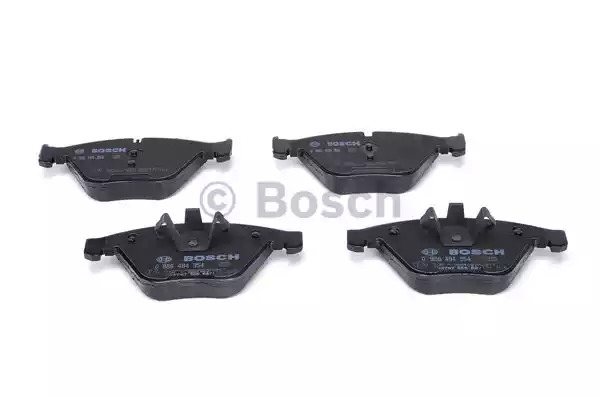 Комплект тормозных колодок BOSCH 0 986 494 354 (BP1262, D918, E9 90R-02A1080/3447, 23312)