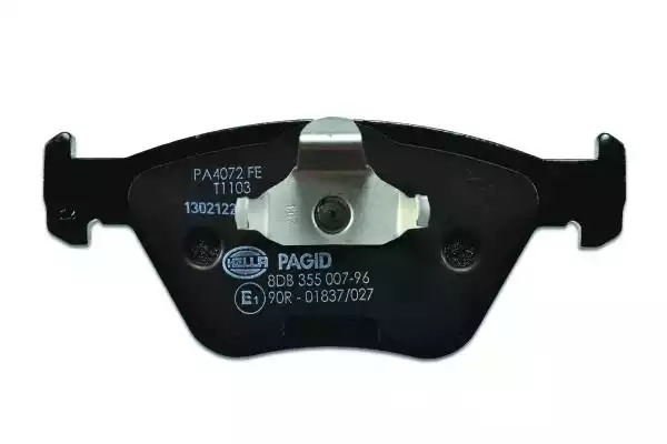 Комплект тормозных колодок HELLA PAGID 8DB 355 007-961 (T1103, 21676, 21677, 7397D394, 7592D725, 8522D1410)