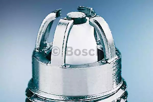 Свеча зажигания BOSCH 0 242 240 590 (FGR 6 HQE 0)